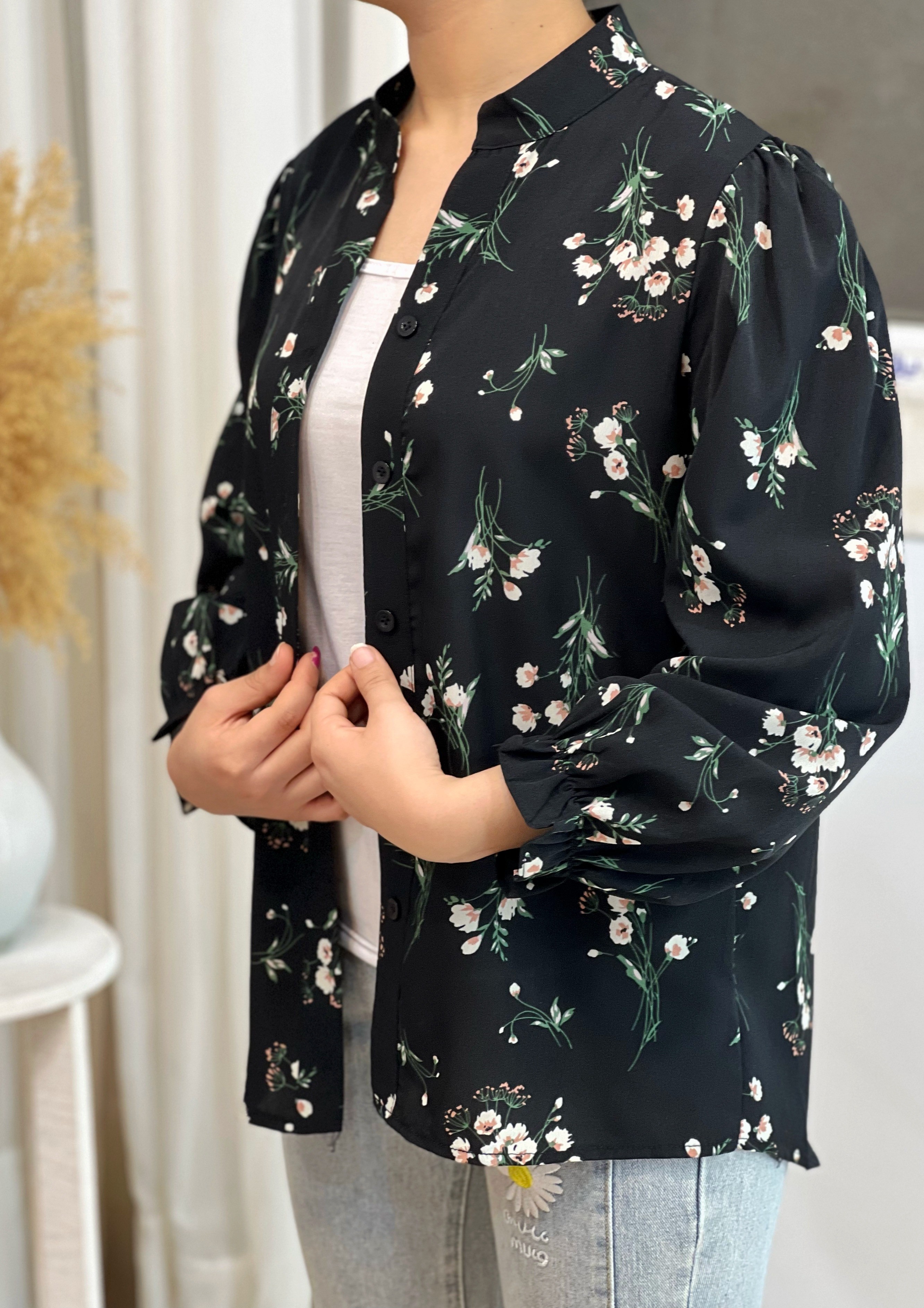 شومیز تکرنگ آستین چین کد 2533