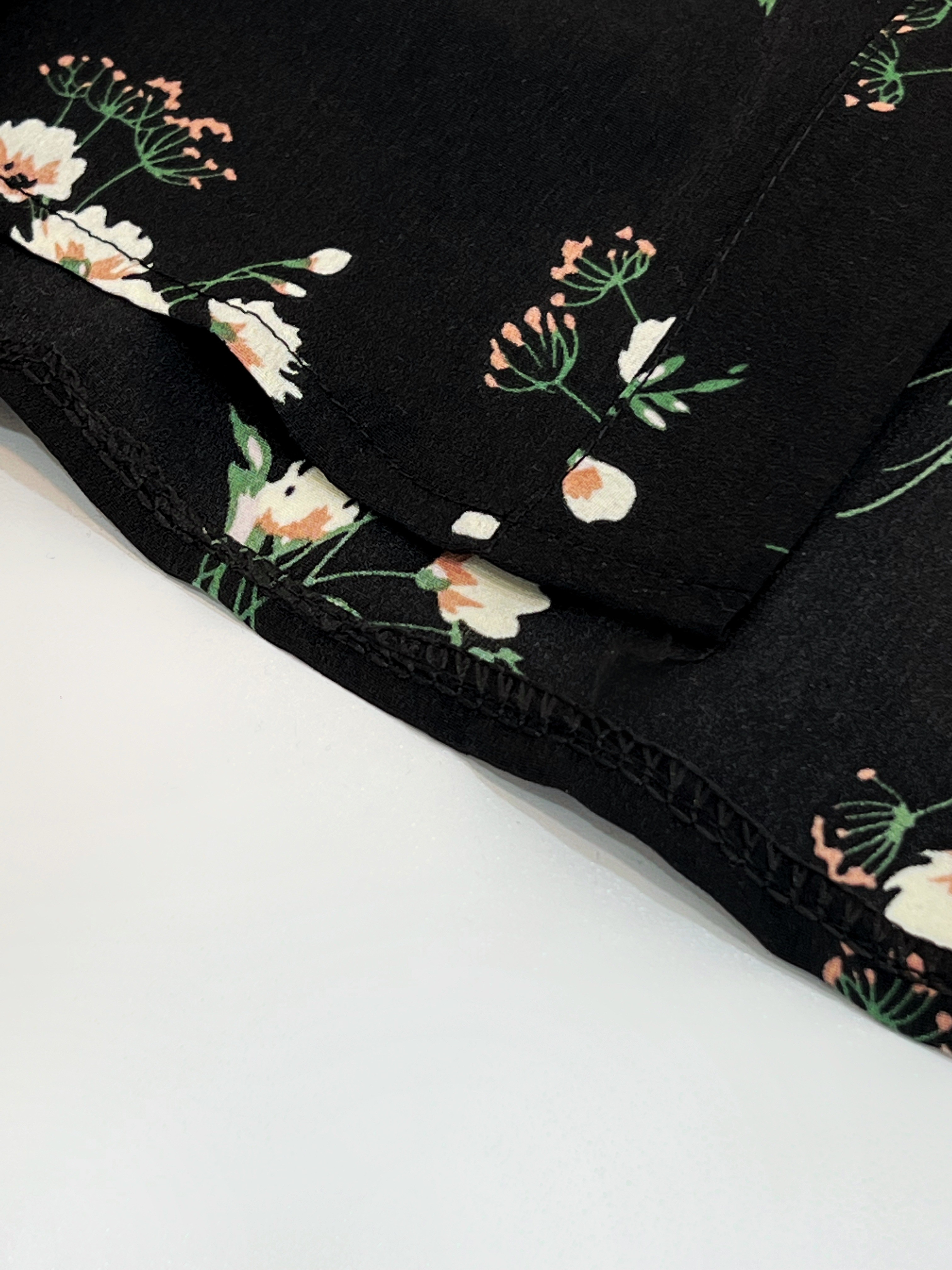 شومیز تکرنگ آستین چین کد 2533