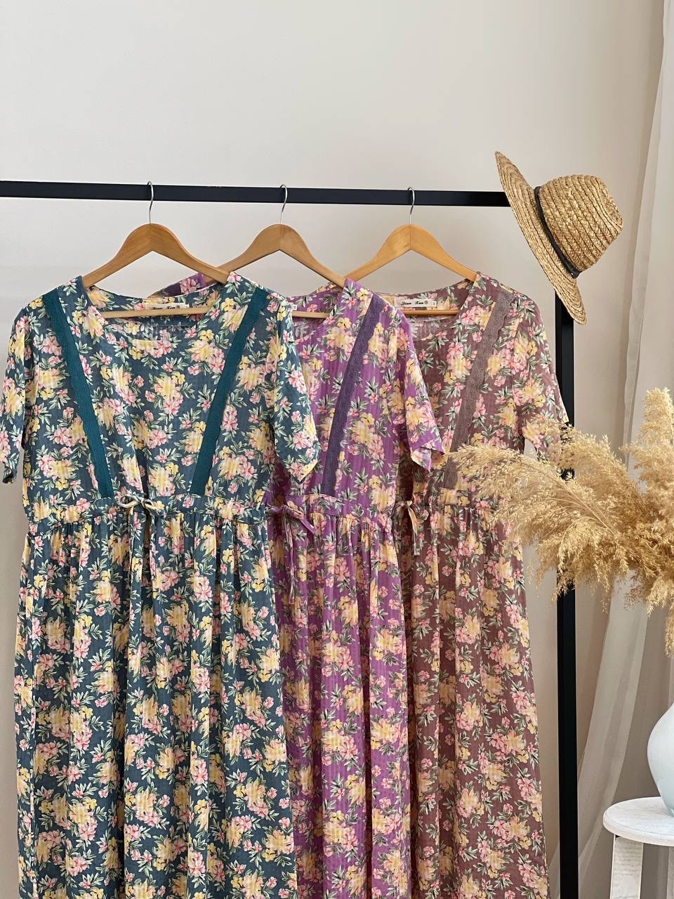 پیراهن گلگلی با نوارای خامه دوزی کد 2535