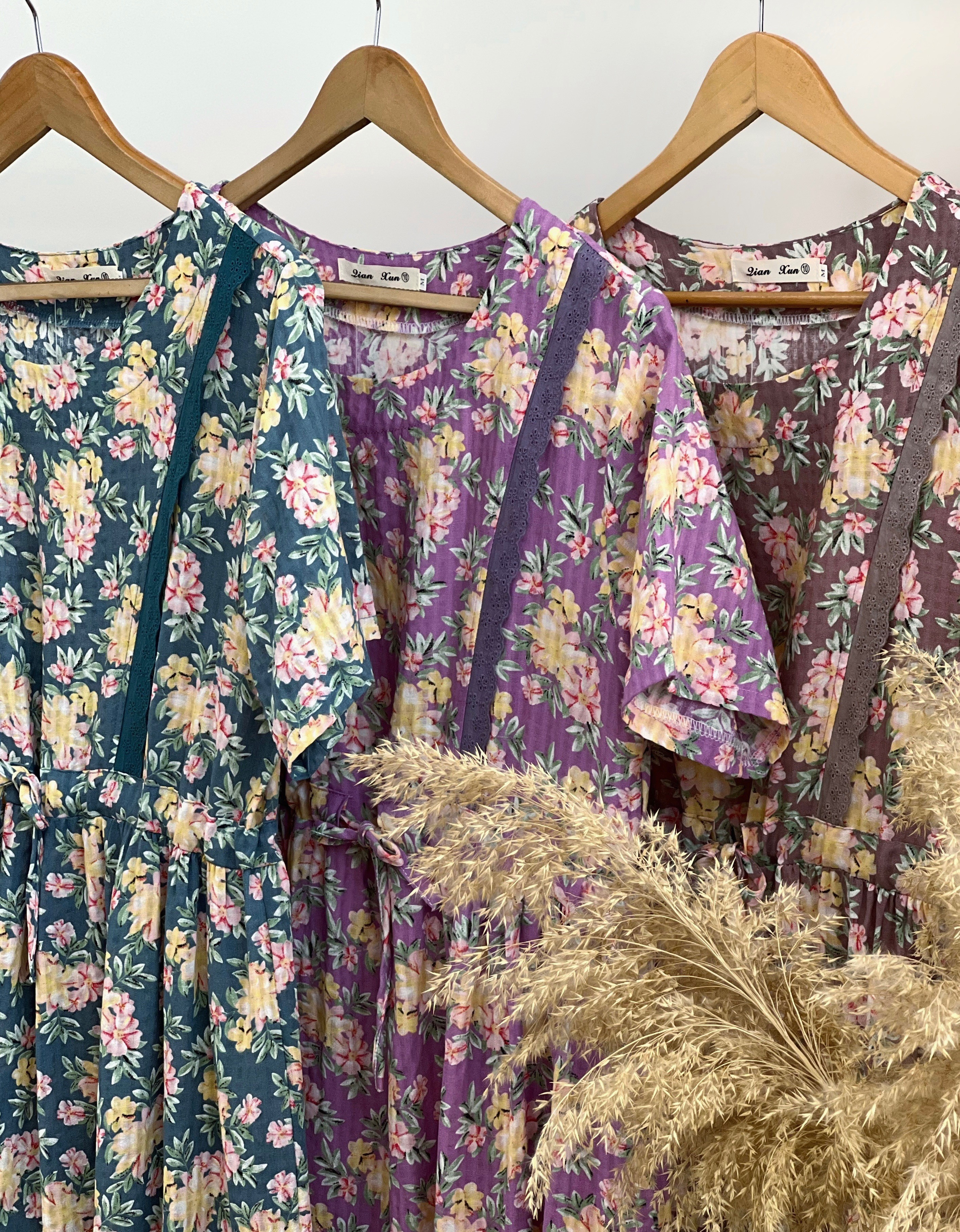 پیراهن گلگلی با نوارای خامه دوزی کد 2535