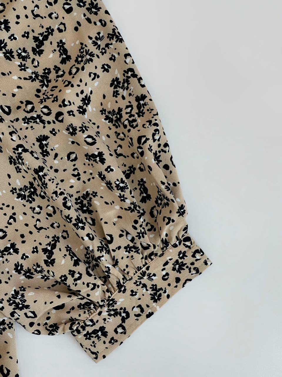 شومیز آستین پف جلو دکمه کد 2539