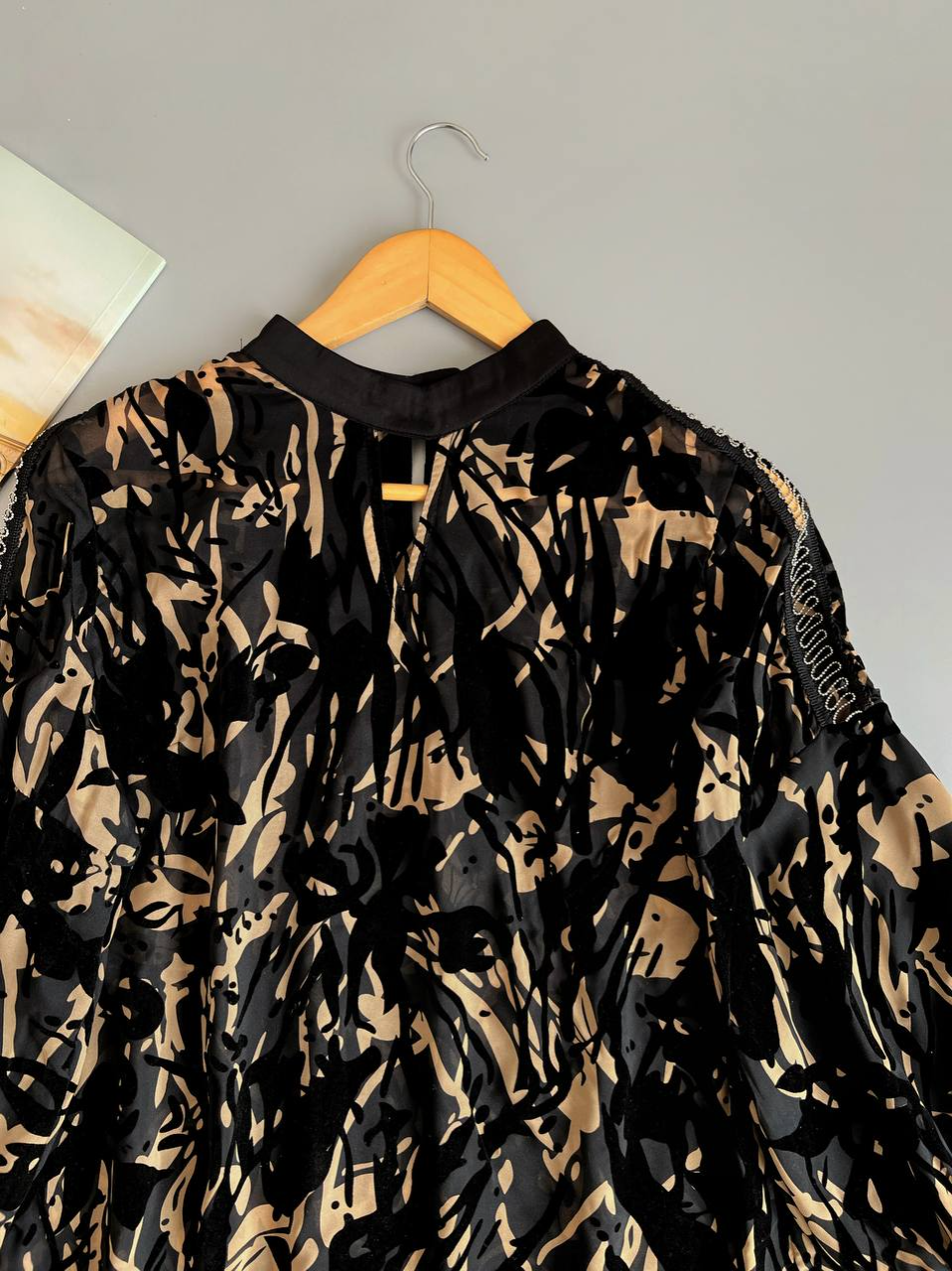 شومیز حریر مخمل کوب آستین پف کد 2545