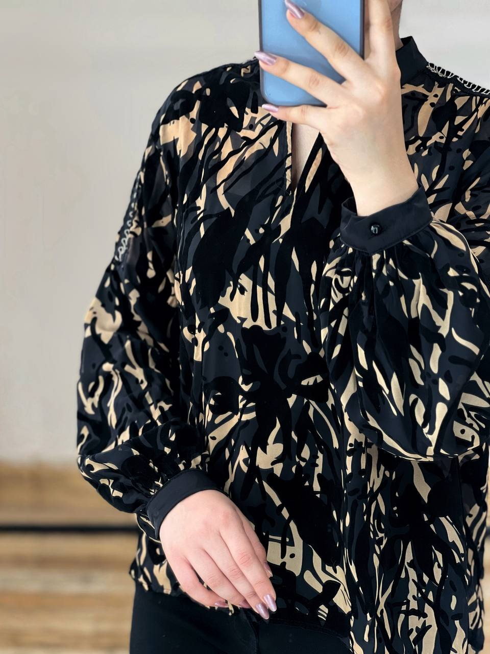 شومیز حریر مخمل کوب آستین پف کد 2545