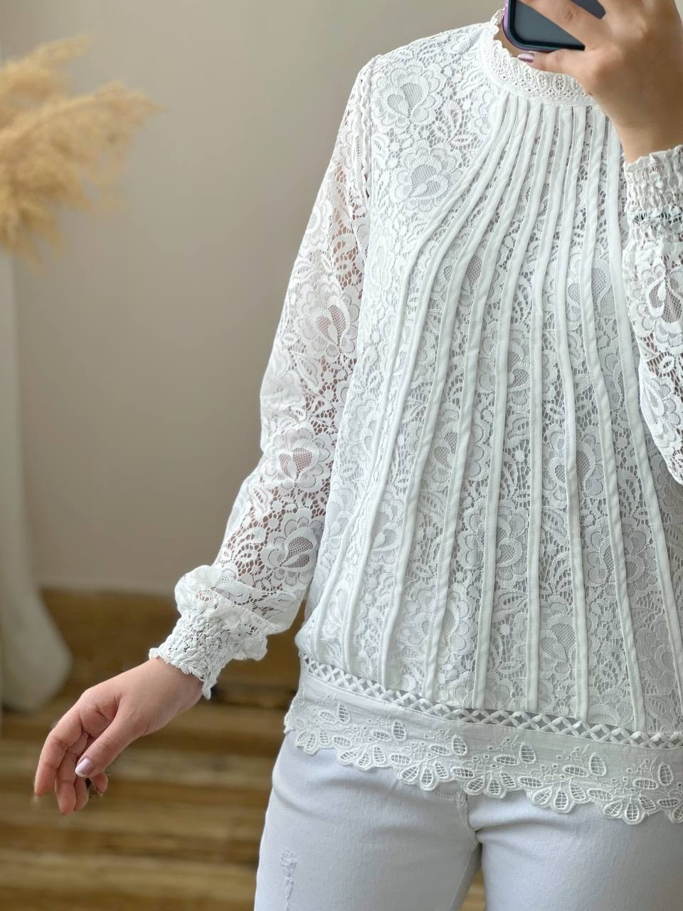 شومیز گیپور کمر کش با نوار خامه دوزی کد 2552