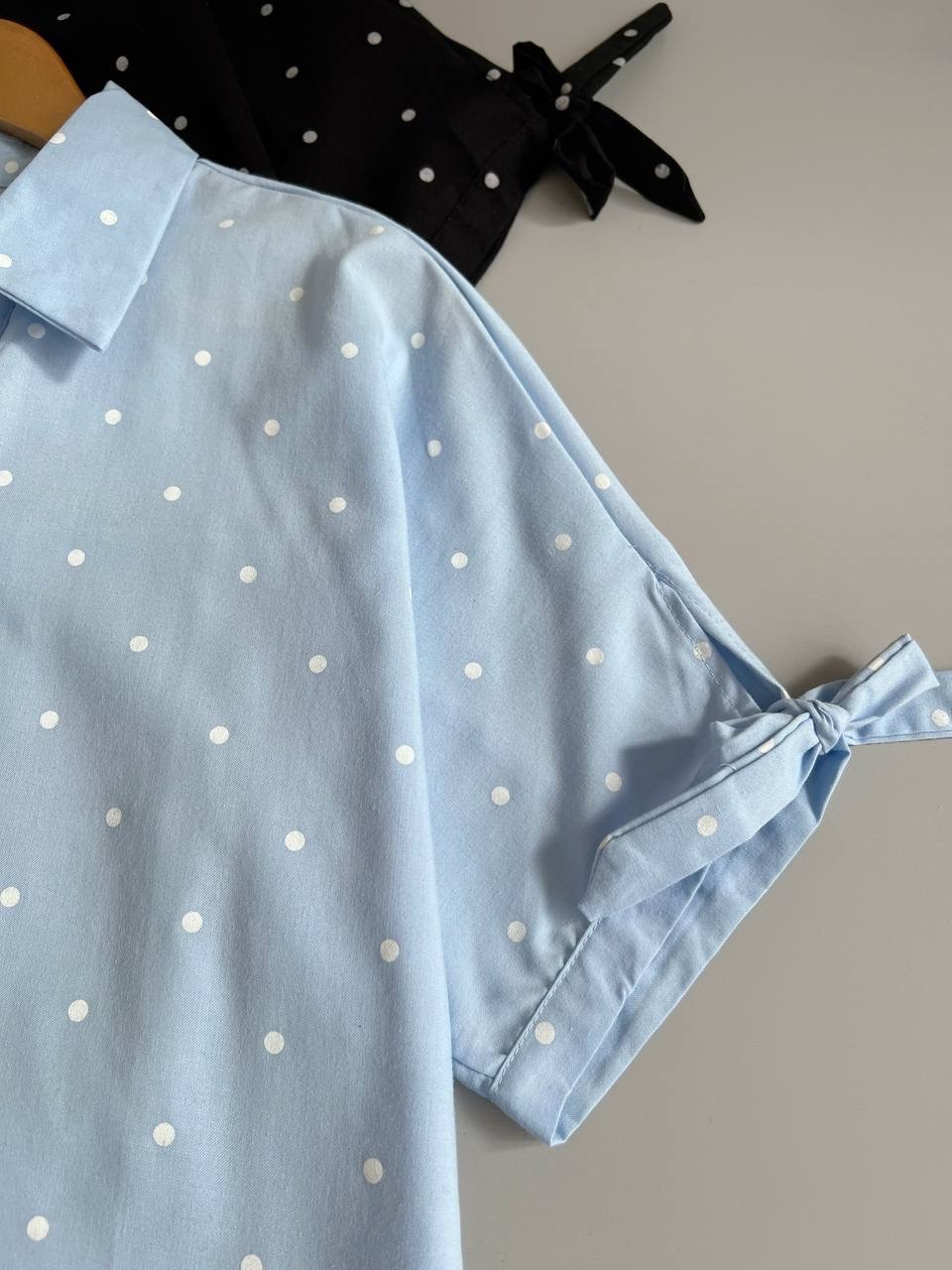 شومیز خالخالی استین پاپیون کد 2553