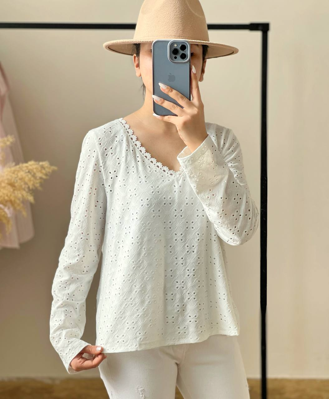 شومیز خامه دوزی پشت گیپور کد 2554