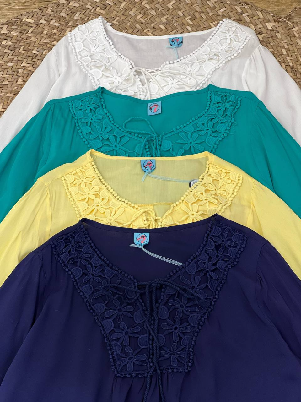 شومیز نخ جلو گیپور کد 2604