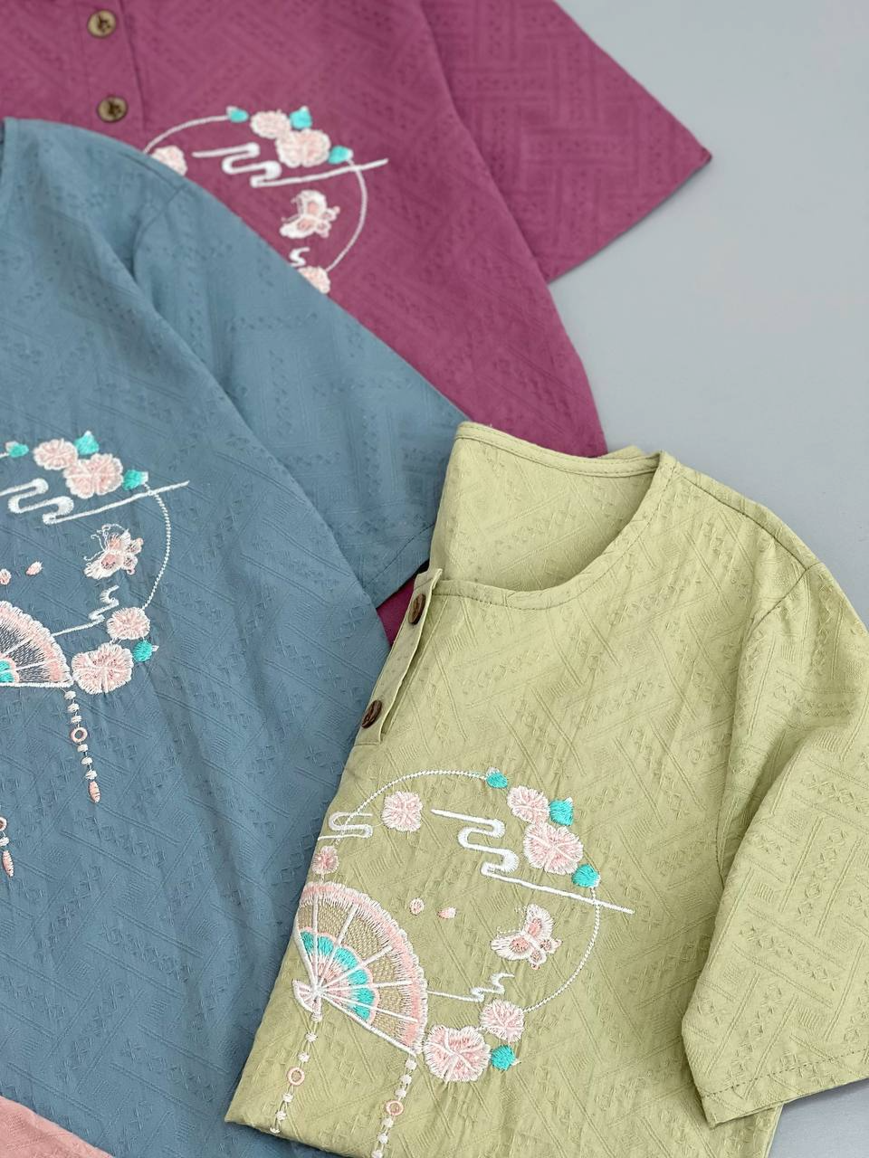 شومیز گلدوزی سه دکمه کد 2647