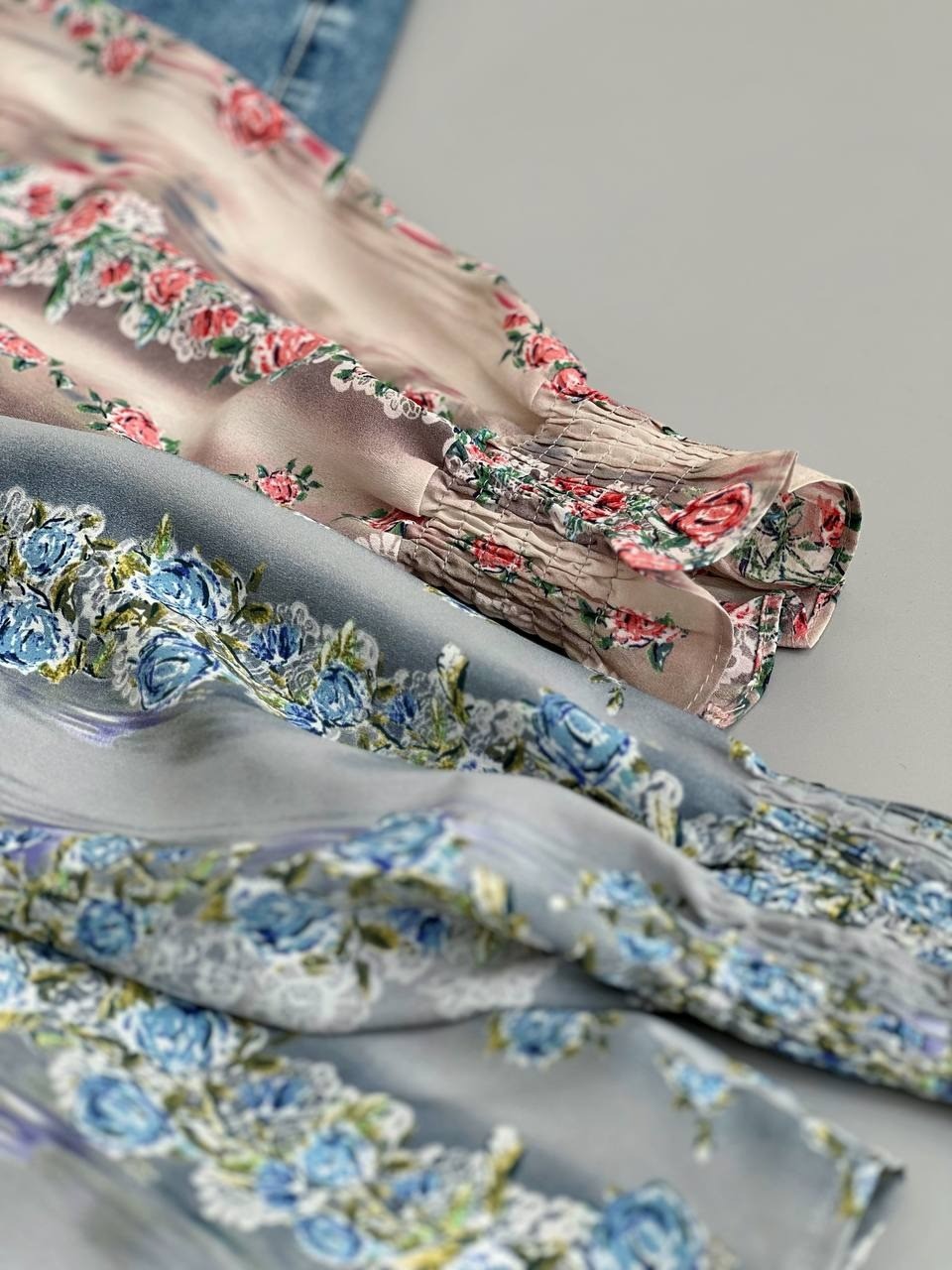 شومیز کرپ گلدار کد 2655