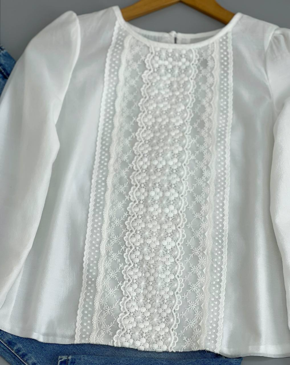 شومیز سفید جلو گیپور کد 2667