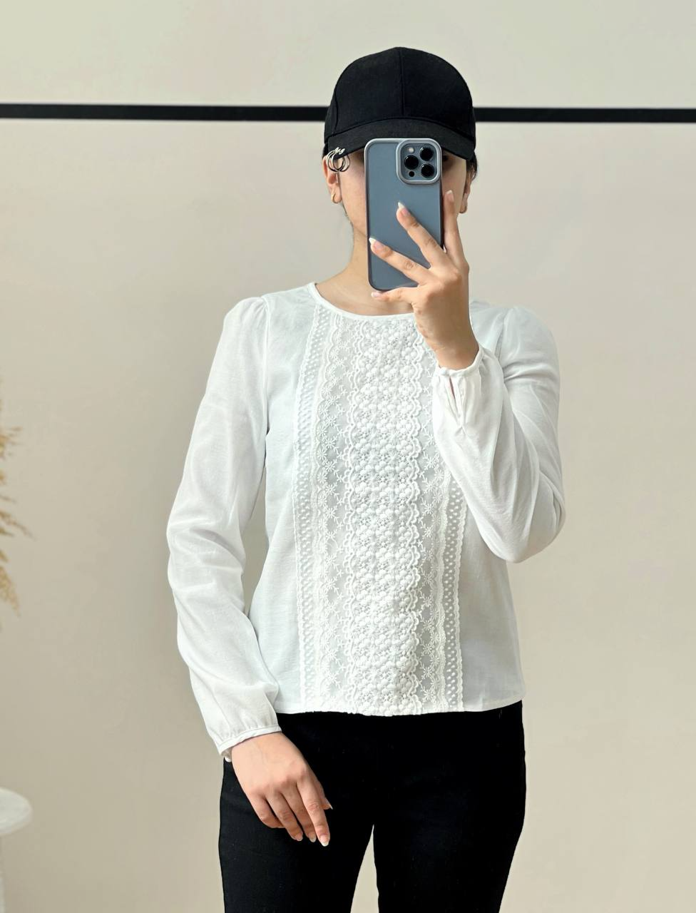 شومیز سفید جلو گیپور کد 2667