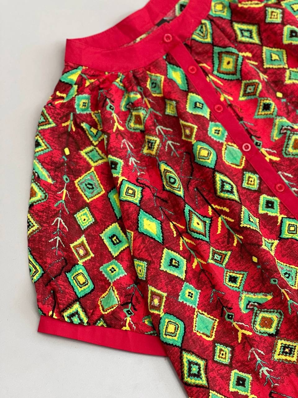 شومیز یقه بلیطی نخی کد 2669