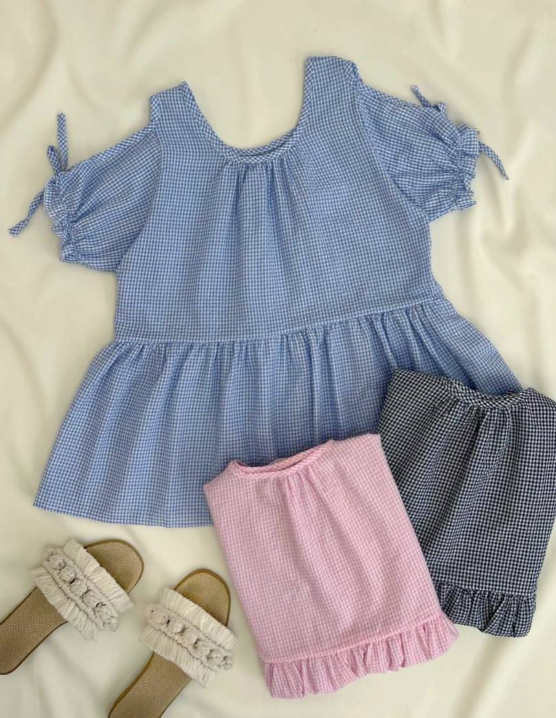 شومیز چهار خونه ریز سرشونه باز کد 2698