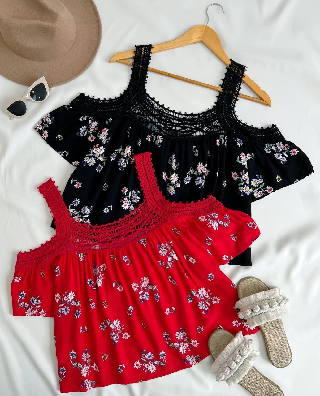 شومیز سرشونه باز گلدار کد 2737