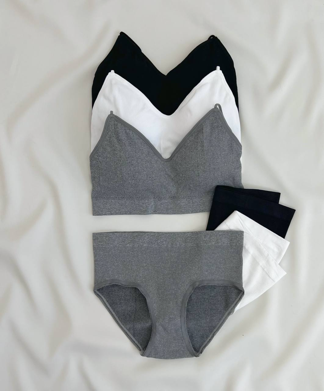 ست نیم تنه و شورت کبریتی کد 2750