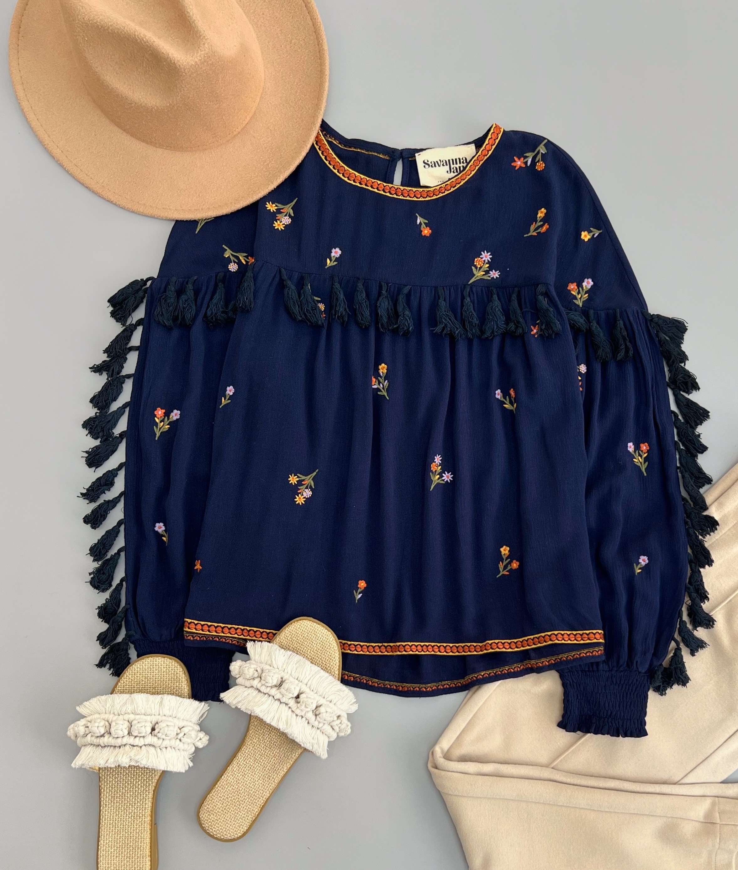 شومیز تمام گلدوزی منگوله دار کد 2755