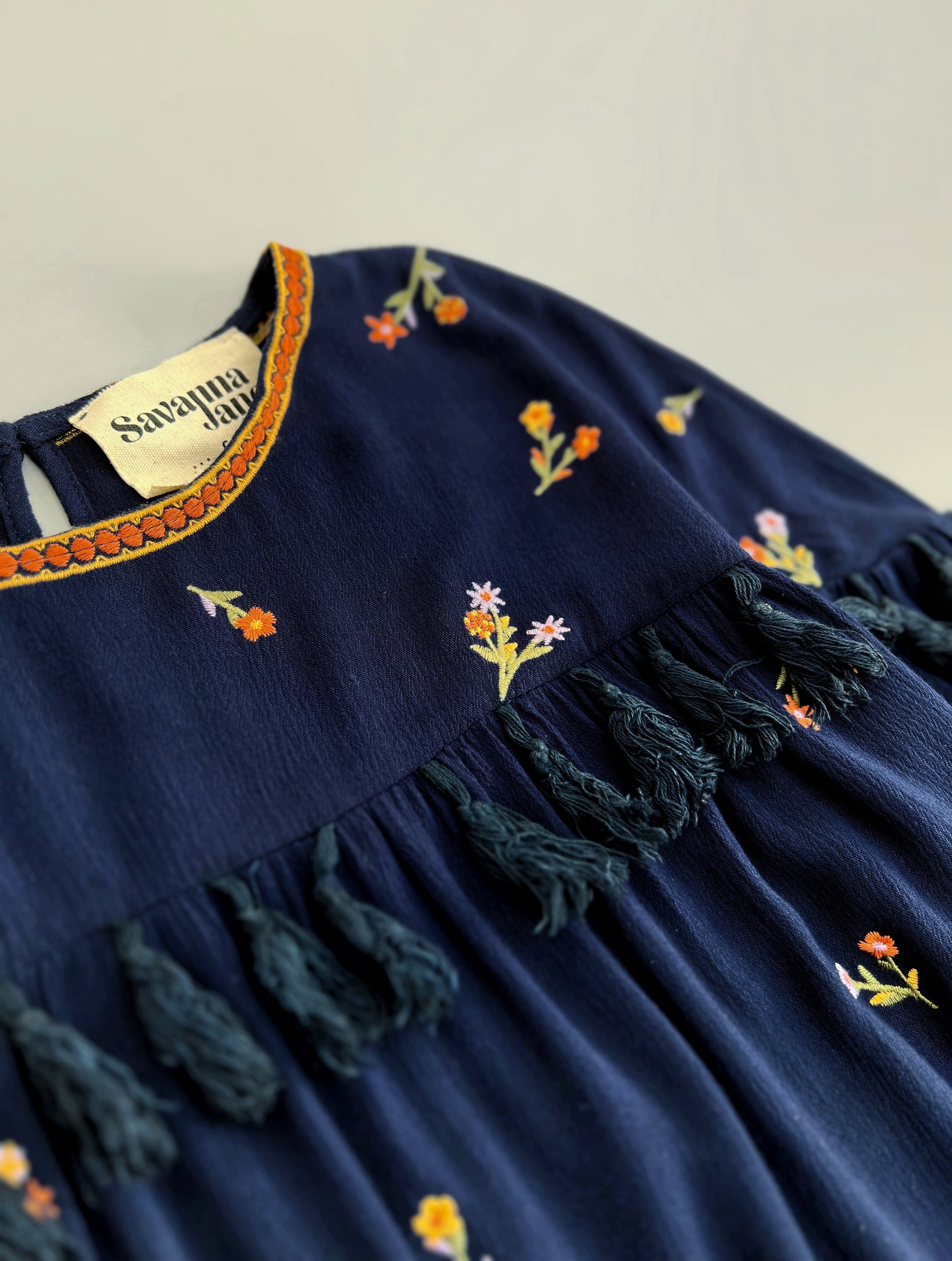 شومیز تمام گلدوزی منگوله دار کد 2755