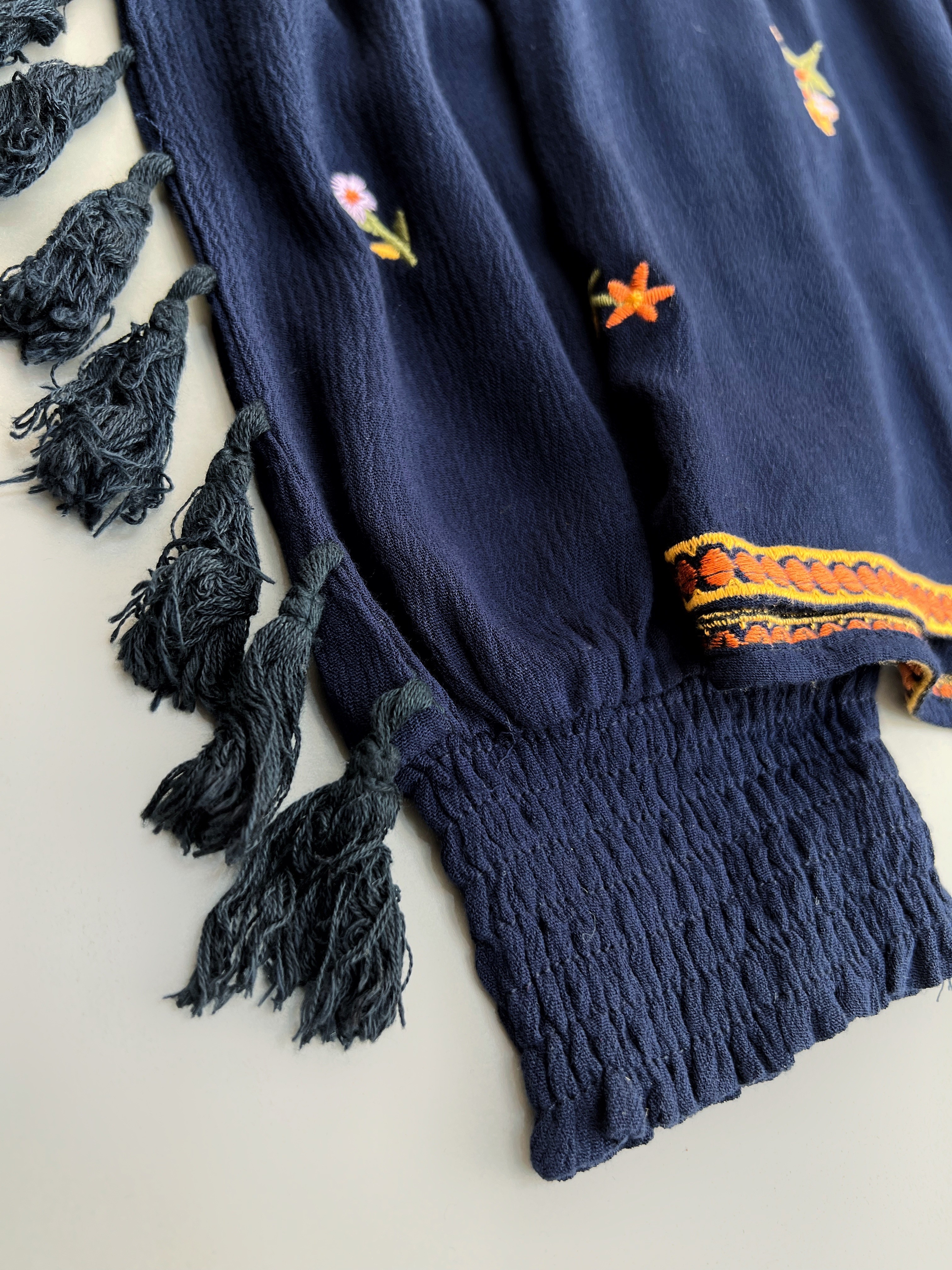 شومیز تمام گلدوزی منگوله دار کد 2755