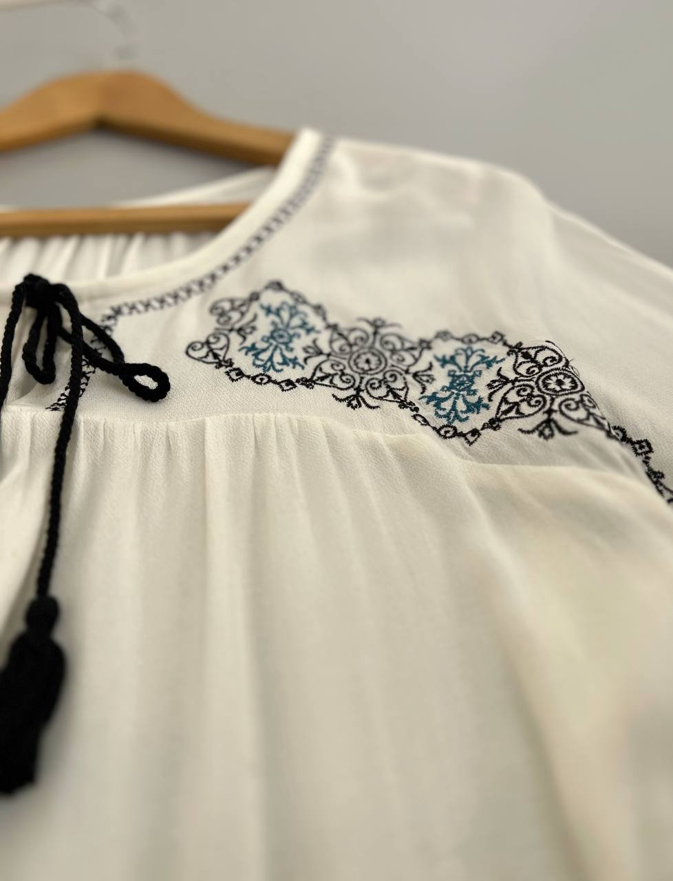 شومیز نخ کریشه گلدوزی کد 2779