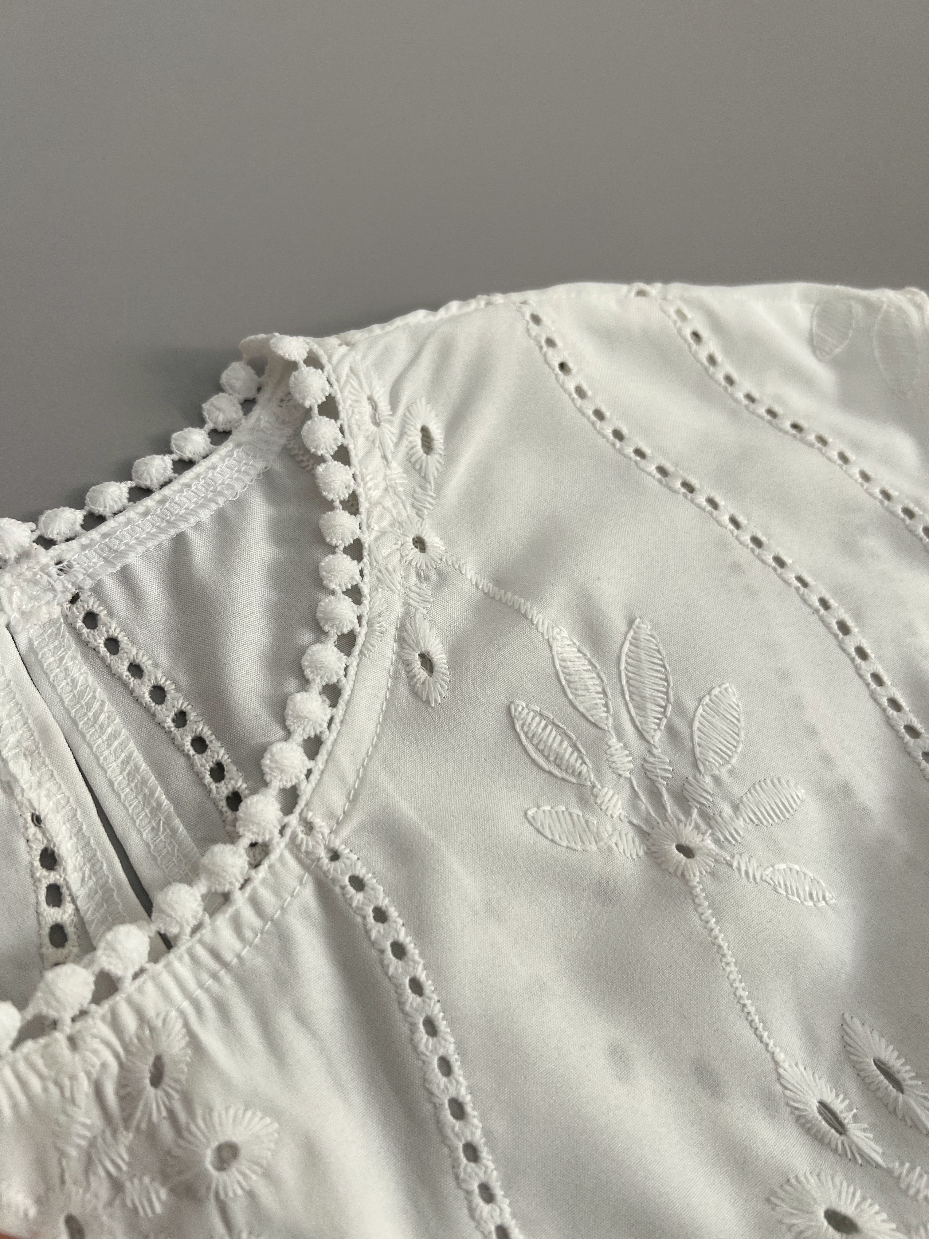 شومیز کرپ خامه دوزی کد 2808