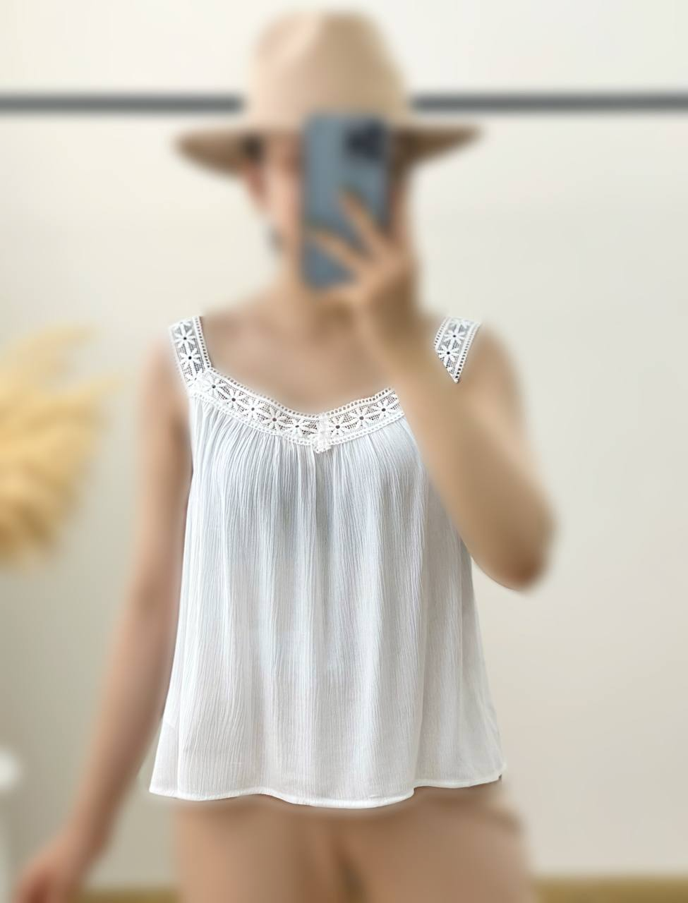 شومیز سفید بند گیپور کد 2820