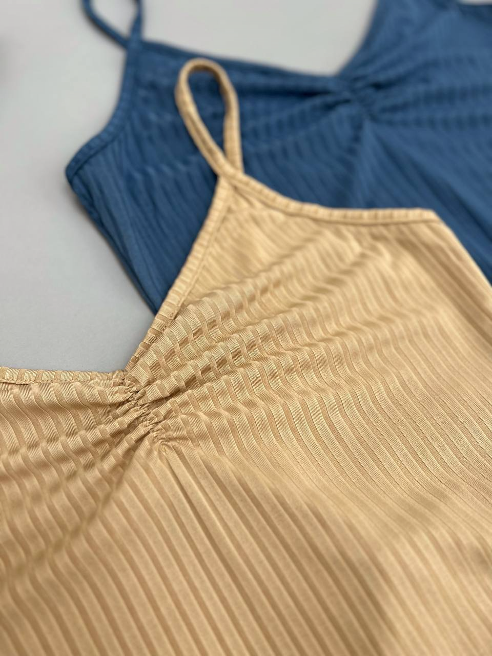 ست کراپ و شلوارک کبریتی کد 2863