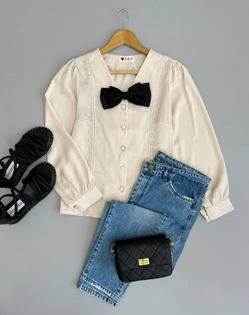 شومیز پاپیونی نوار گیپور کد 2868