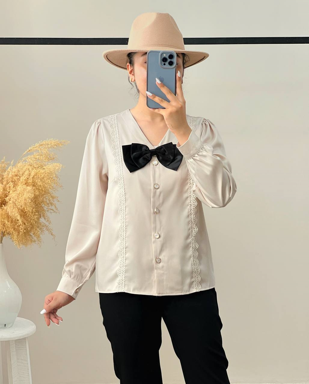 شومیز پاپیونی نوار گیپور کد 2868