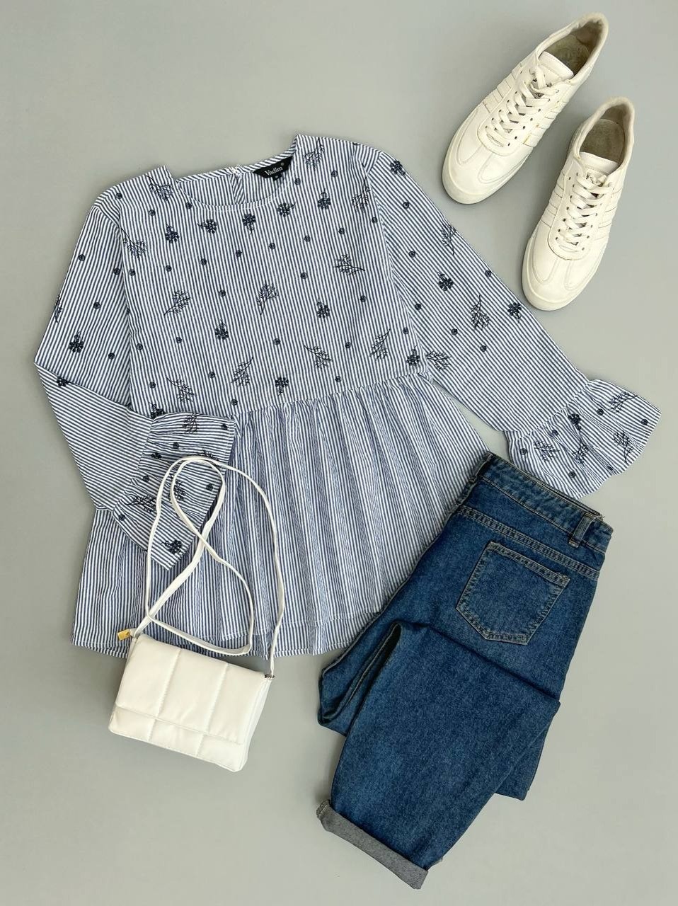 شومیز راه راه گلدوزی شده کد 2881