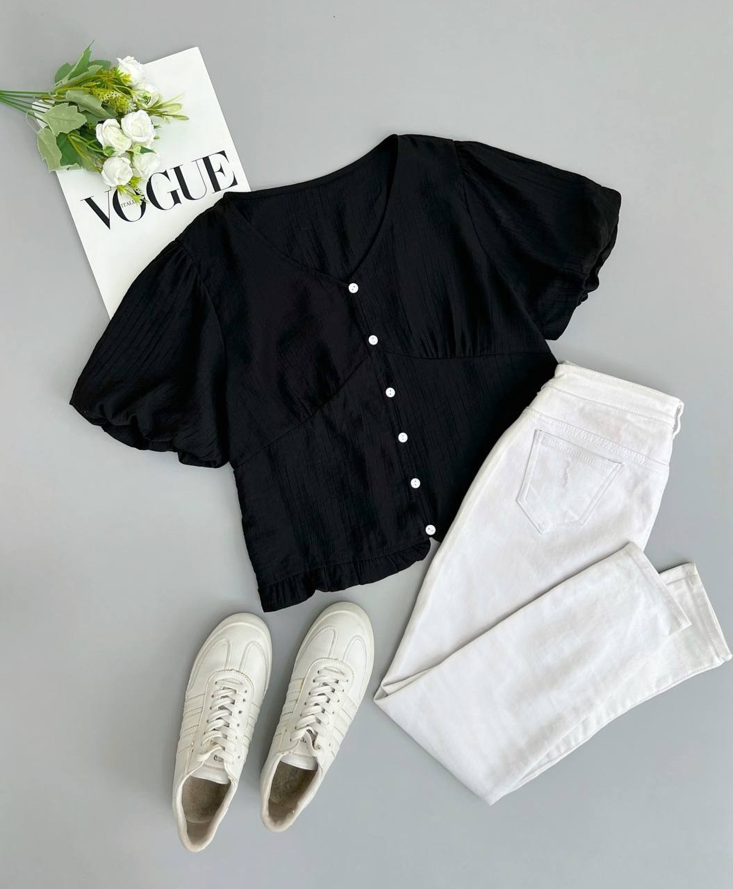 شومیز مشکی پارچه راه راه آستین پف کد 2894