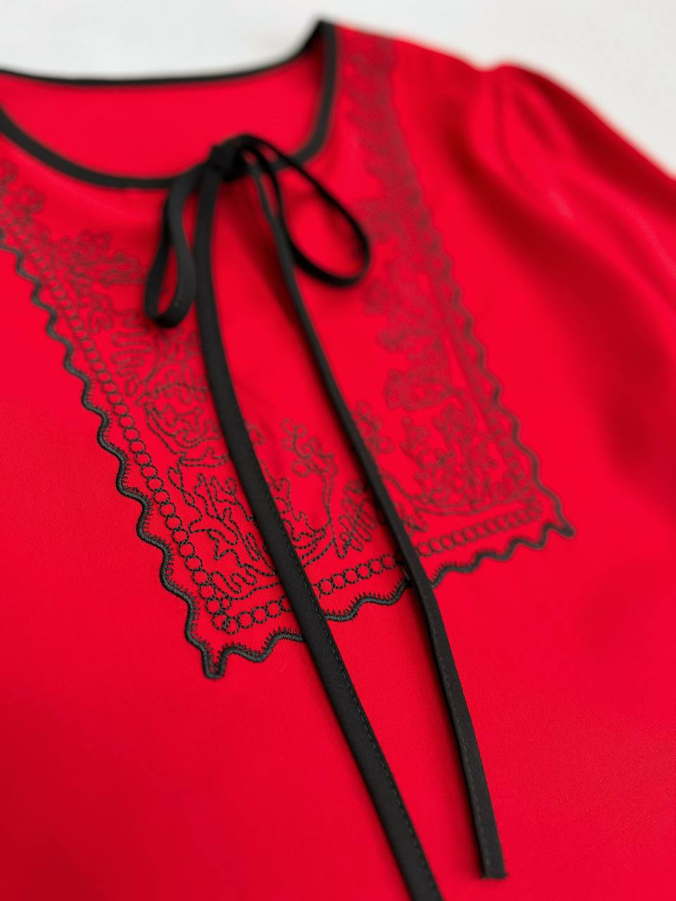 شومیز کرپ گلدوزی شده 2 کد 2929