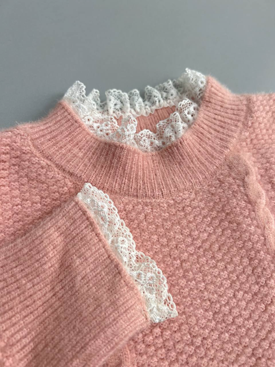 پلیور بافت موهر یقه و سر آستین گیپور کد 2947