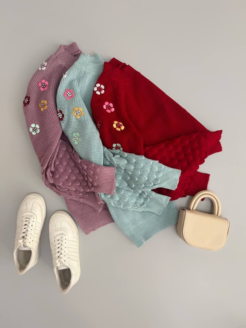 پلیور بافت گلدوزی و مهره دوزی کد 3006