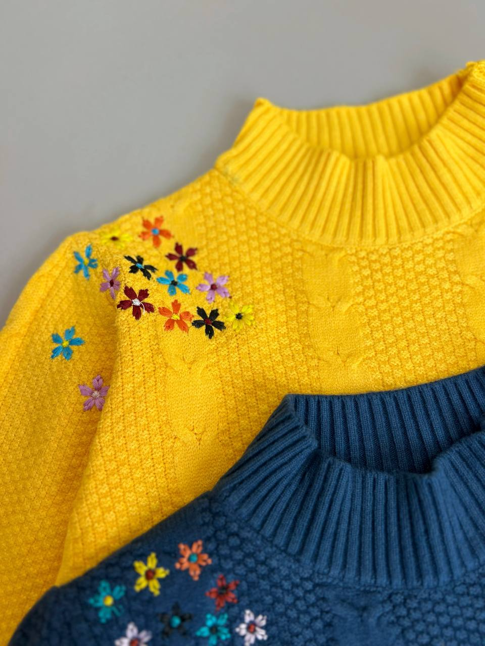 پلیور بافت سرشانه گلدوزی زنجیری کد 3045