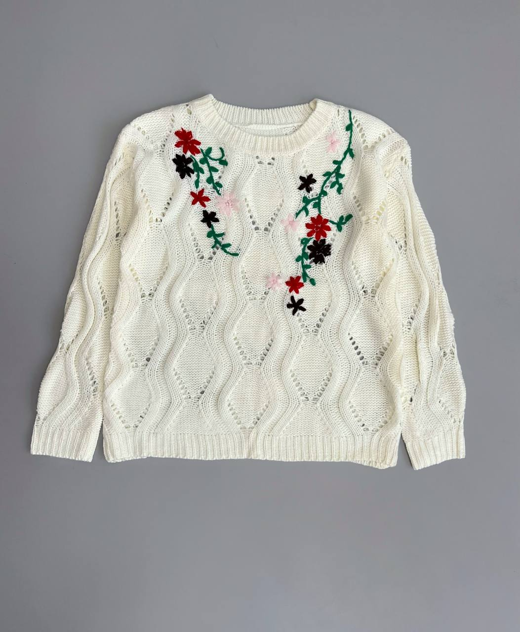 پلیور بافت بوکله گلدوزی شده کد 3069