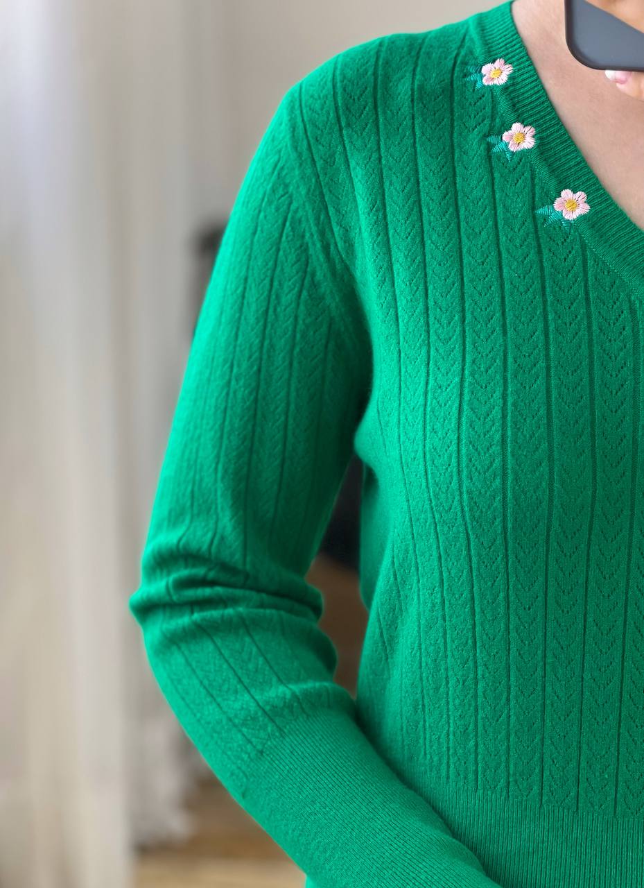 پلیور بافت یقه هفت گلدوزی شده کد 3100