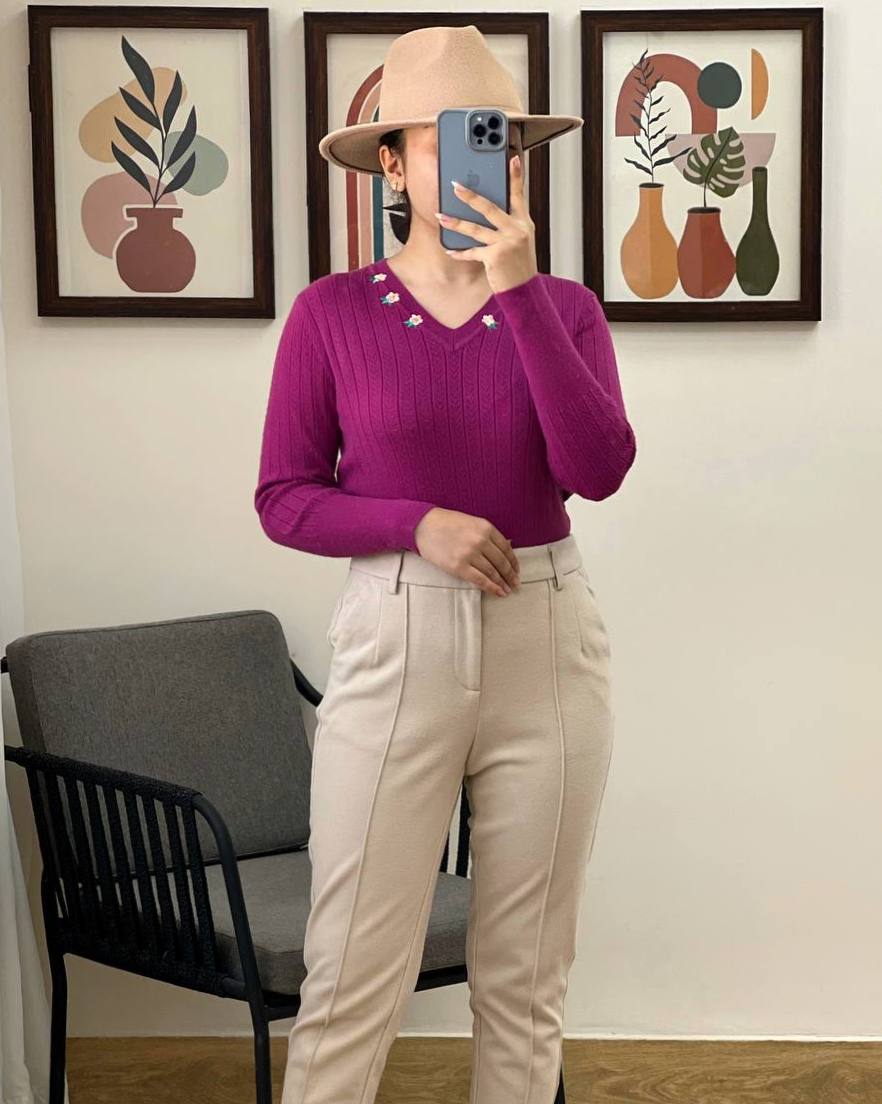 پلیور بافت یقه هفت گلدوزی شده کد 3100