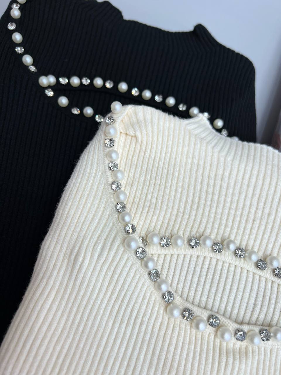 پلیور بافت یقه کار شده کبریتی کد 3106