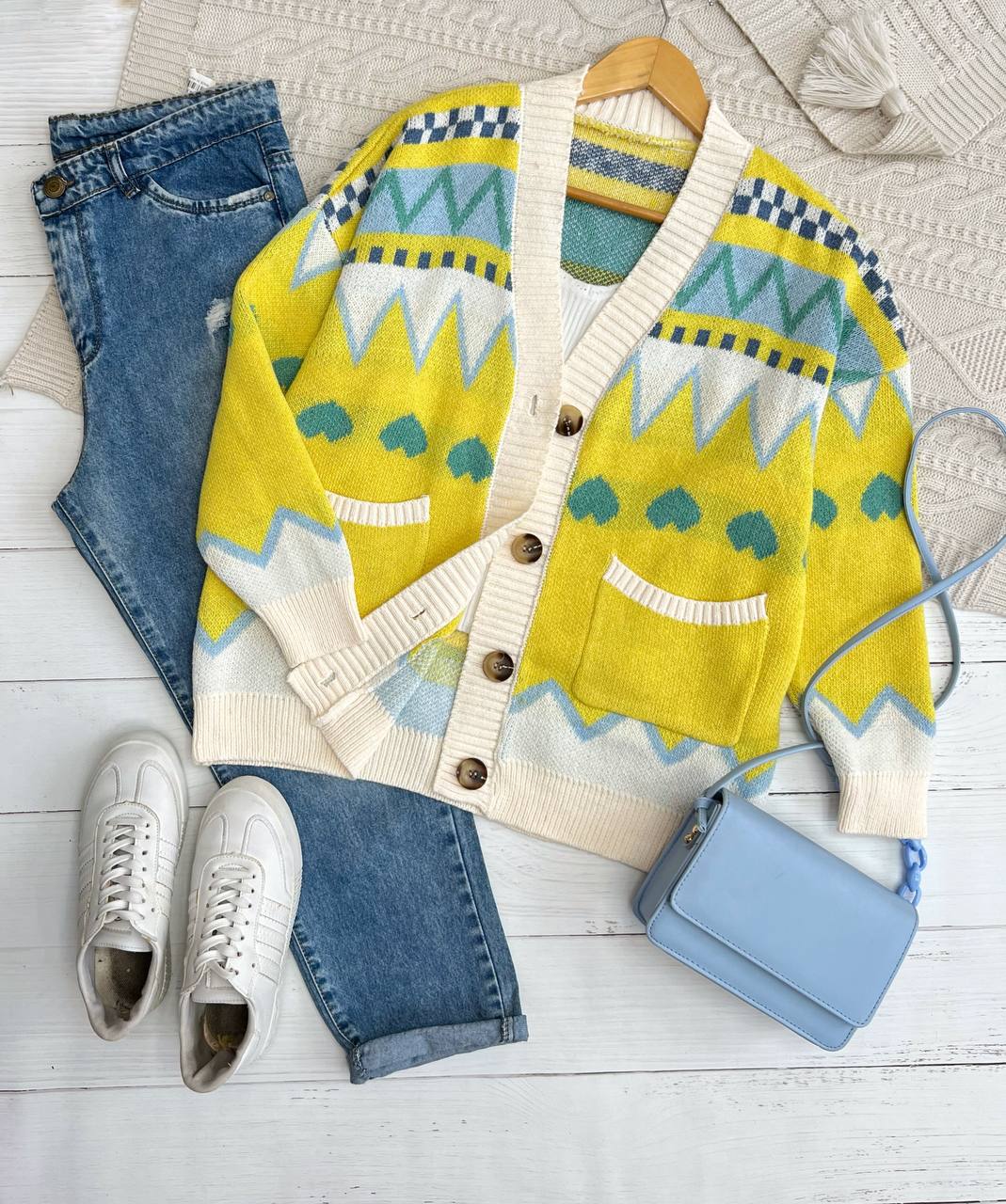 ژاکت بافت جلو دکمه کد 3182