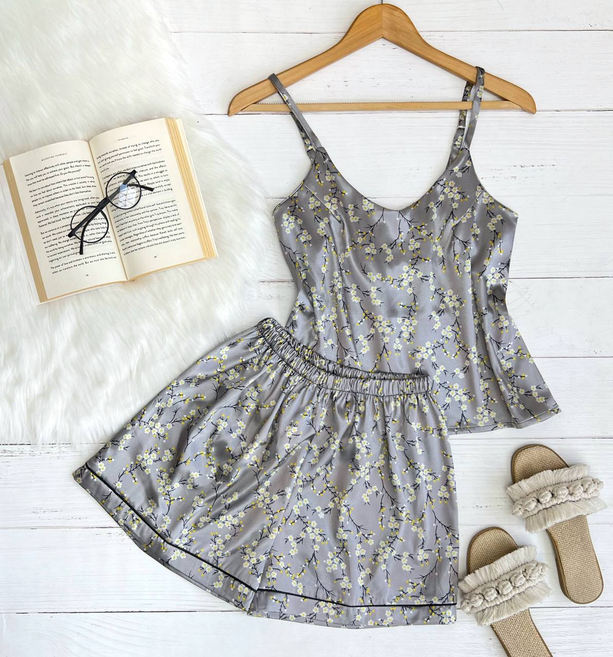 ست تاپ و شلوارک ساتن کد 3201