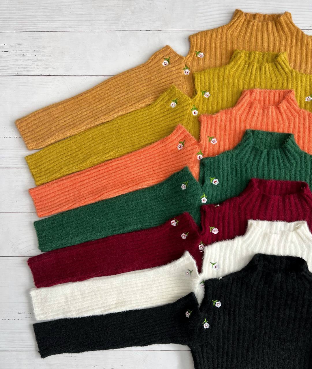 پلیور بافت سرشانه باز گلدوزی شده کد 3246