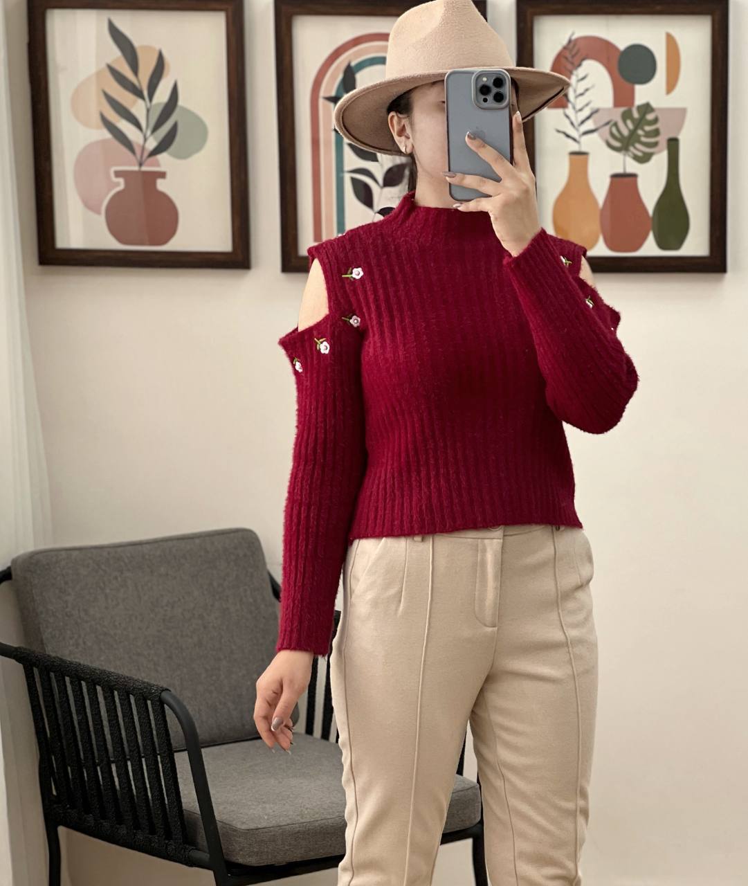 پلیور بافت سرشانه باز گلدوزی شده کد 3246