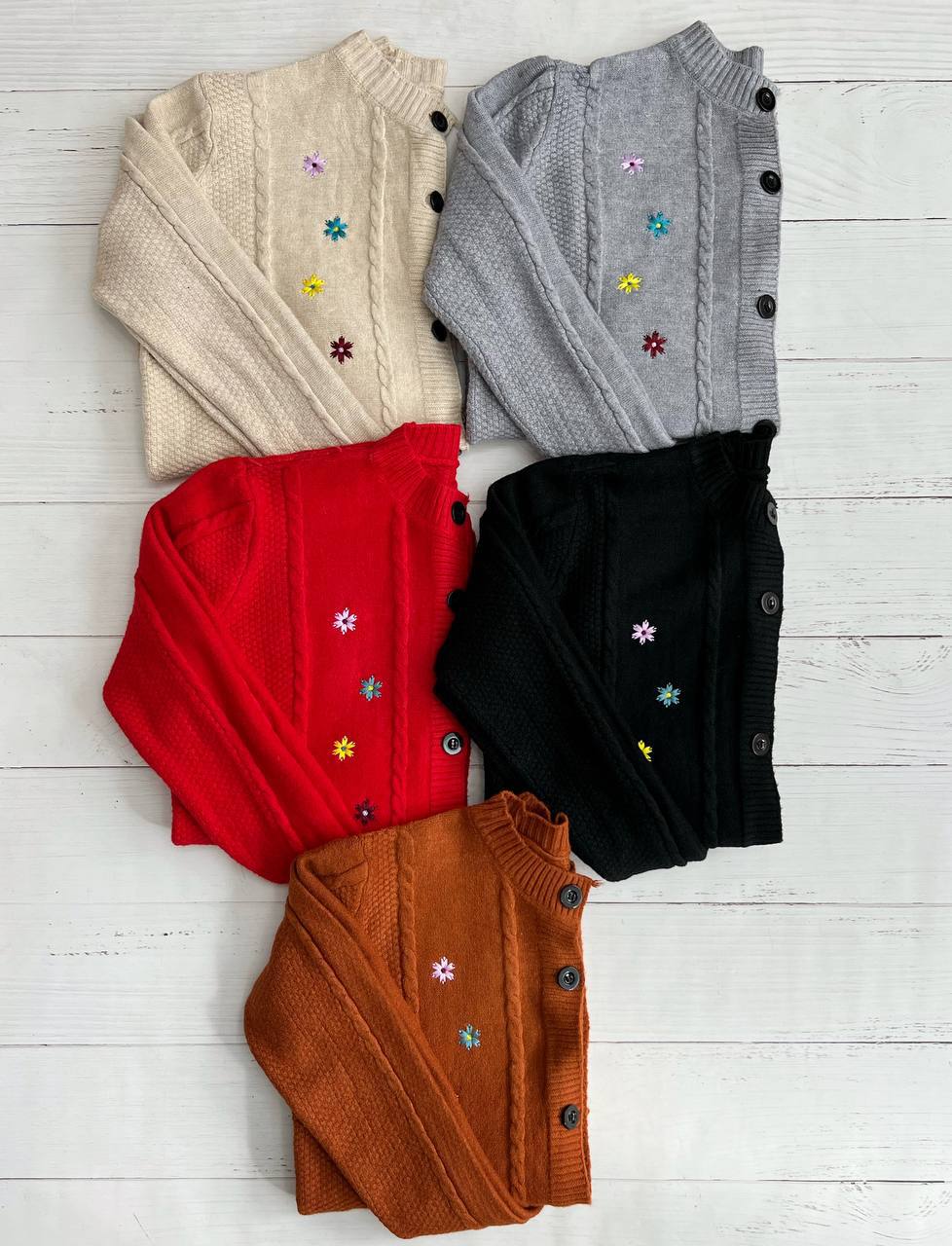 ژاکت بافت گلدوزی جلو دکمه کد 3254