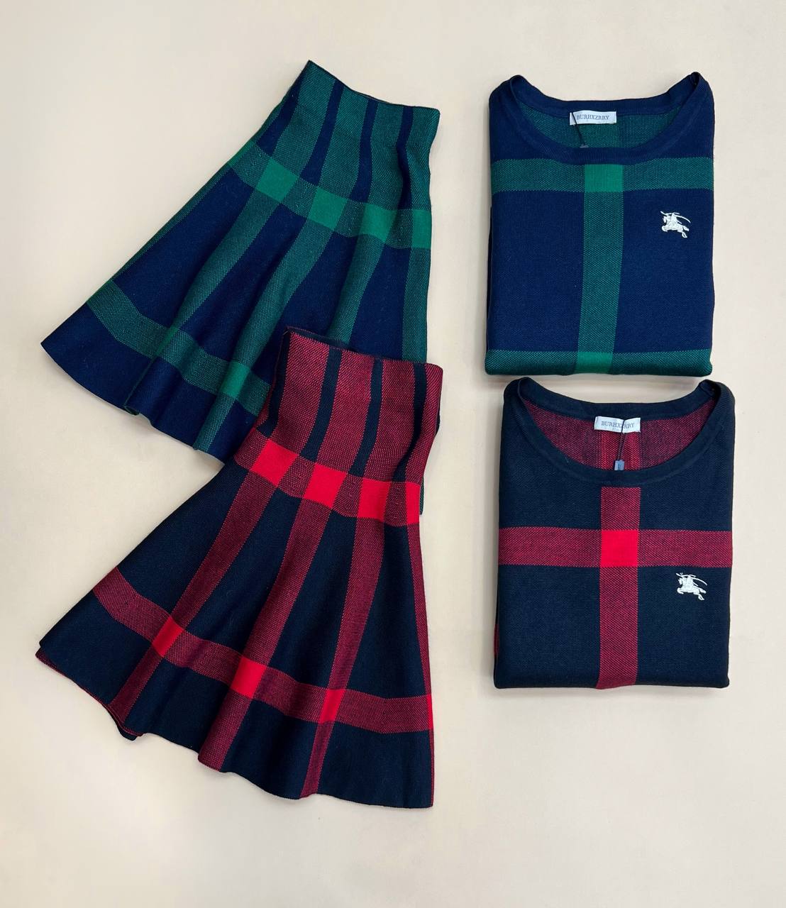 ست پلیور و دامن بافت یلدا کد 3297