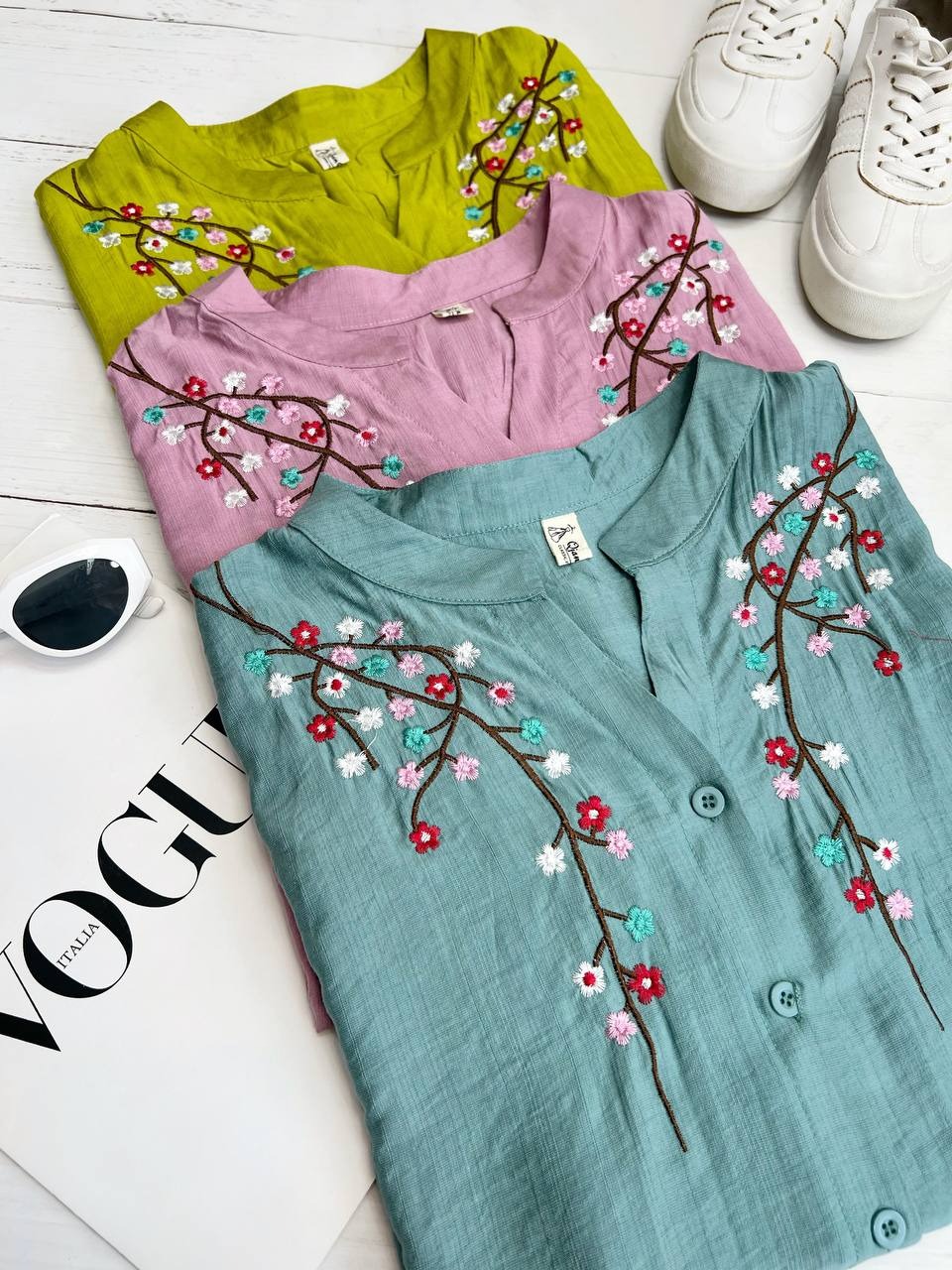 شومیز جلو دکمه گلدوزی کد 3340