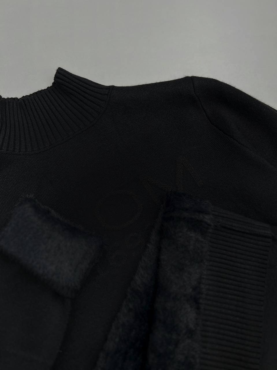 پلیور بافت مشکی داخل تمام خز کد 3356