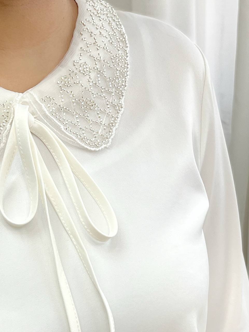 شومیز ساتن منجوق دوزی کد 3369