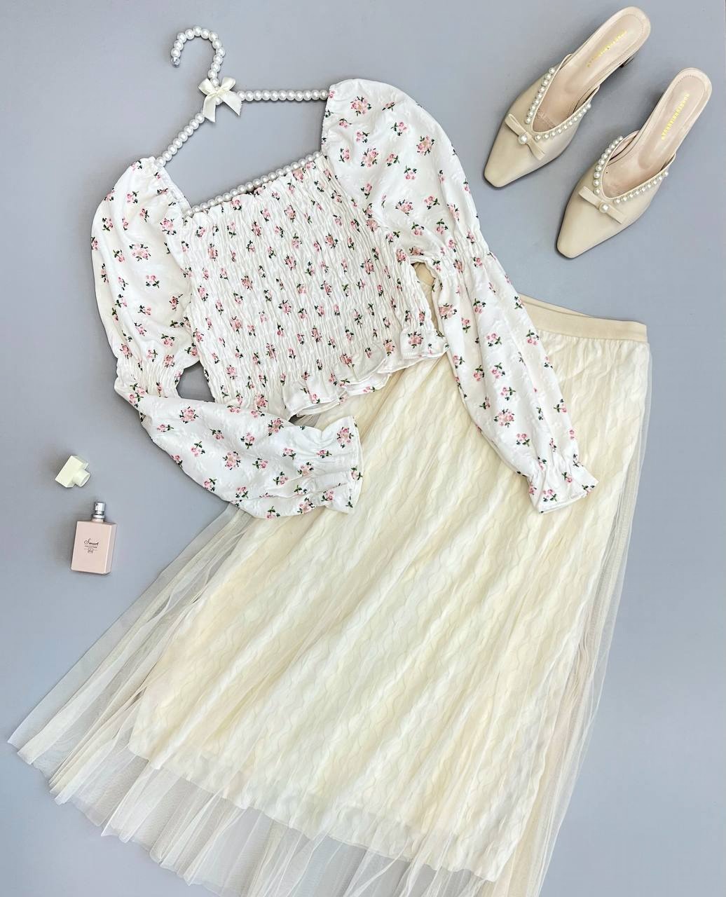 شومیز آستین پف گل ریز کد 3371