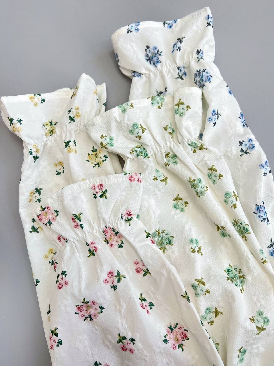 شومیز آستین پف گل ریز کد 3371