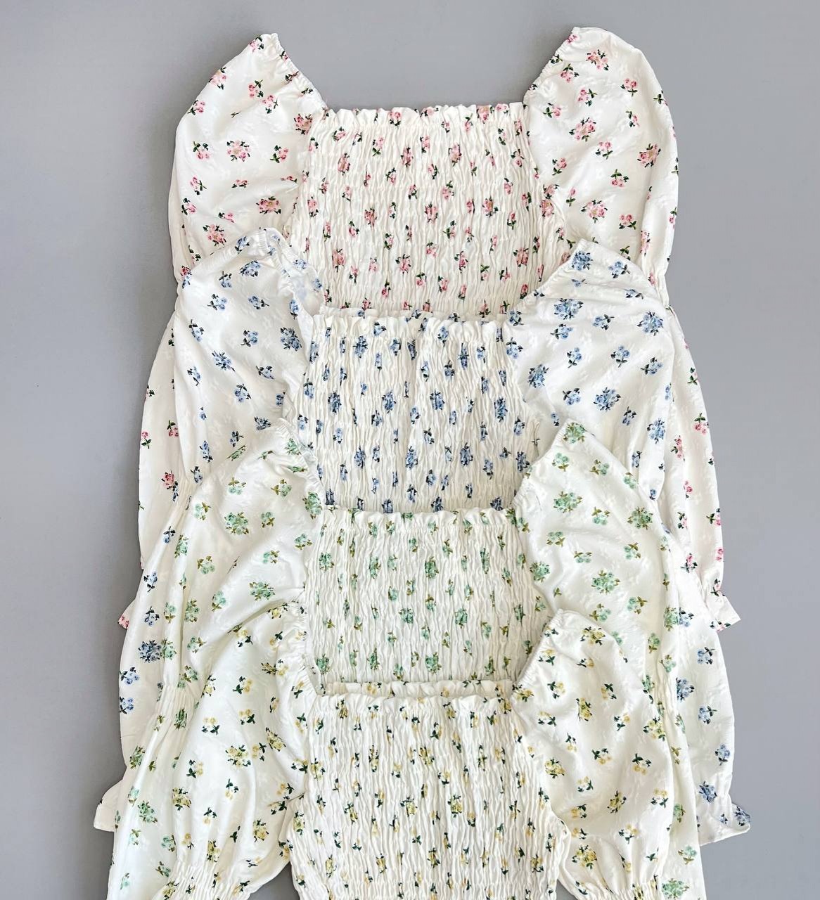 شومیز آستین پف گل ریز کد 3371